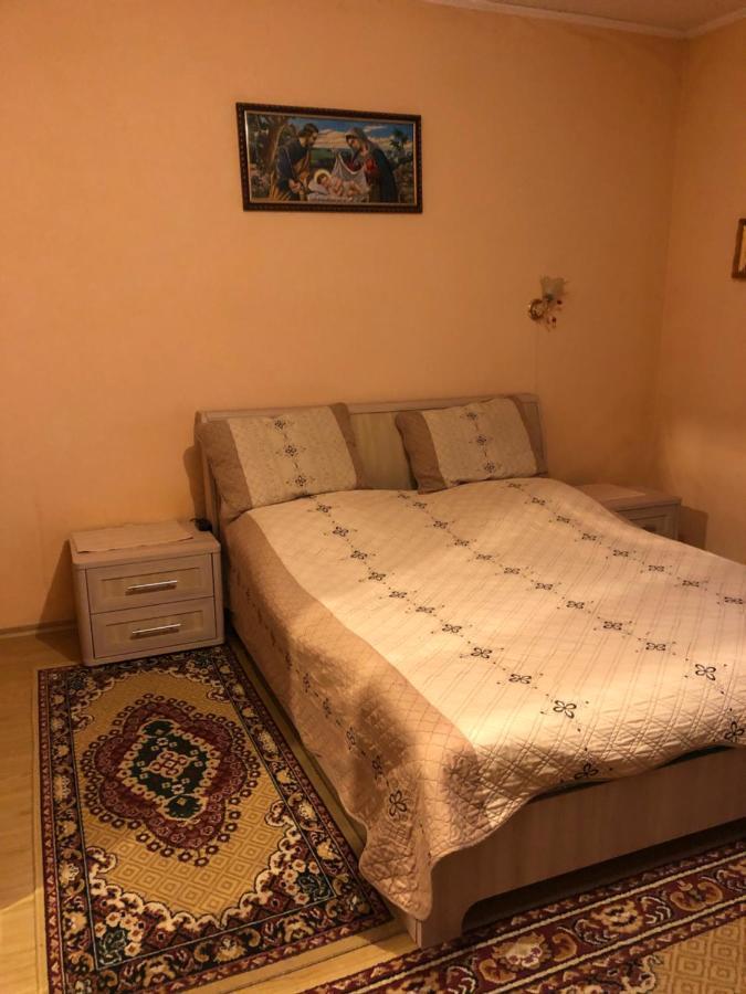 Біля Комори Pilipets Exterior photo